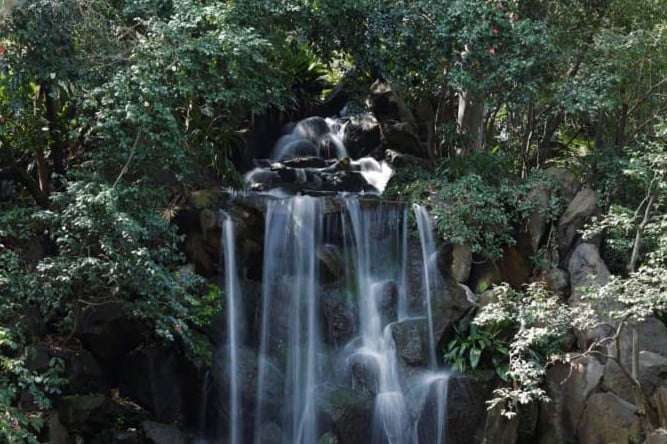 名主の滝公園